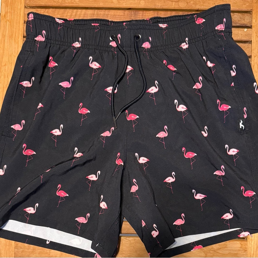 NWOT Hollister Hybrid Flamingo Shorts Lined Men’s Size XS 7” inseam